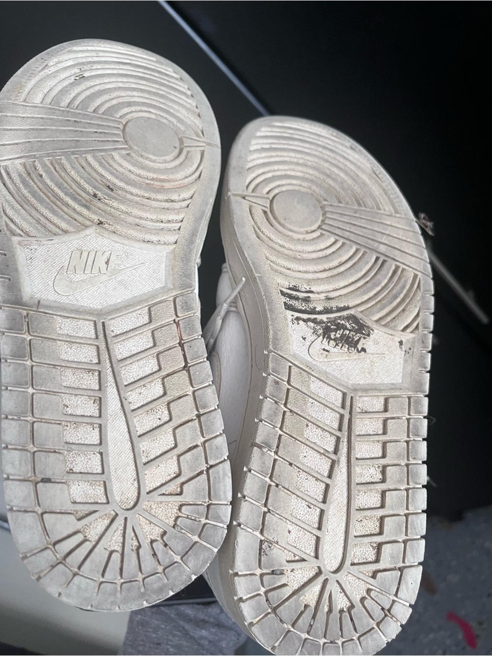 Jordan 1 triple White Mid-Top Leather Sneaker shoe athletic retro men 8.5 - Picture 12 of 12